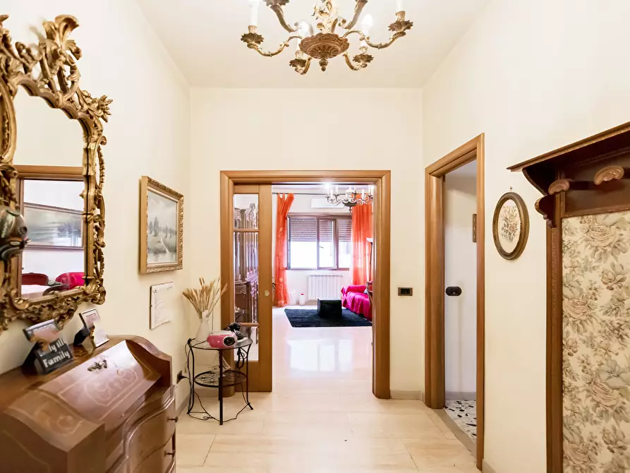 Immagine 4 di Trilocale in vendita  in Viale dei Consoli 27 a Roma