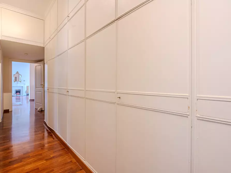 Immagine 15 di Pentalocale in vendita  in Via Nerola 16 a Roma