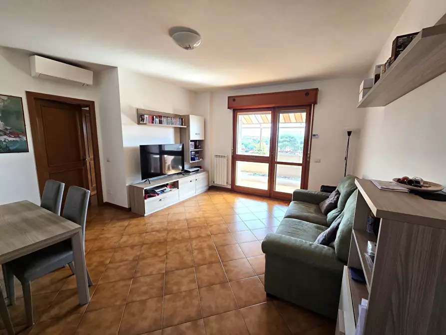 Immagine 4 di Trilocale in vendita  in Via Giuseppe Rosaccio 103 a Roma