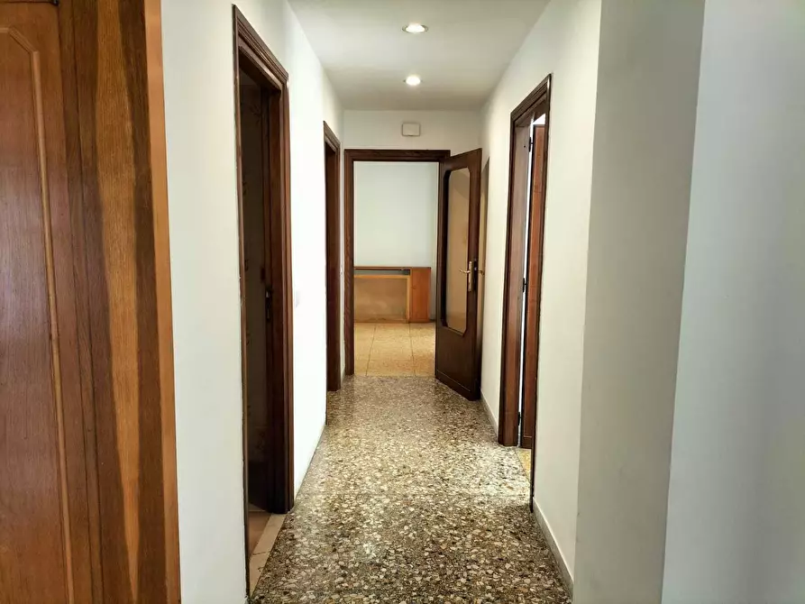 Immagine 9 di Quadrilocale in affitto  in Via Emilio de Marchi 33 a Roma