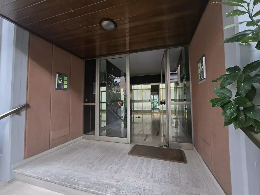 Immagine 2 di Magazzino in vendita  in Via Alessio Baldovinetti 83 a Roma