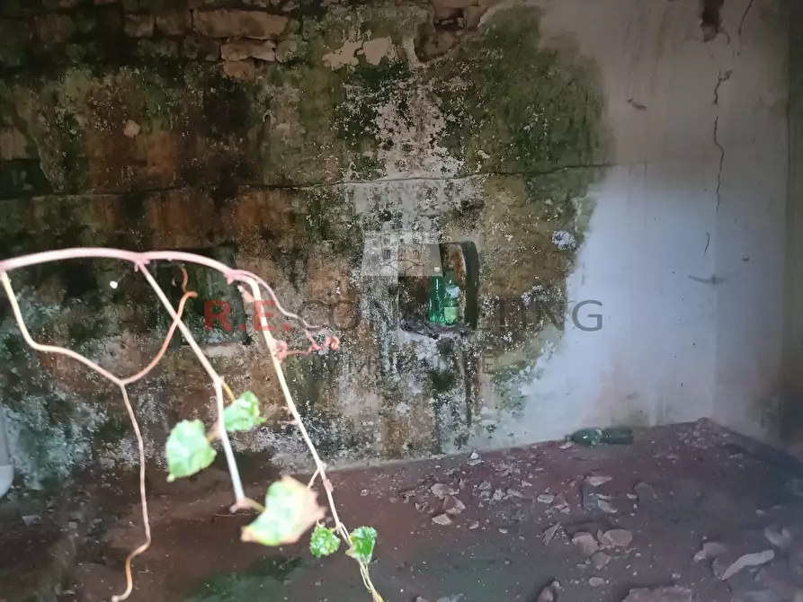 Immagine 4 di Stanza singola in vendita  in strada Cupina a Martina Franca