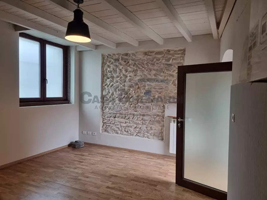 Immagine 32 di Bilocale in vendita  a Paladina