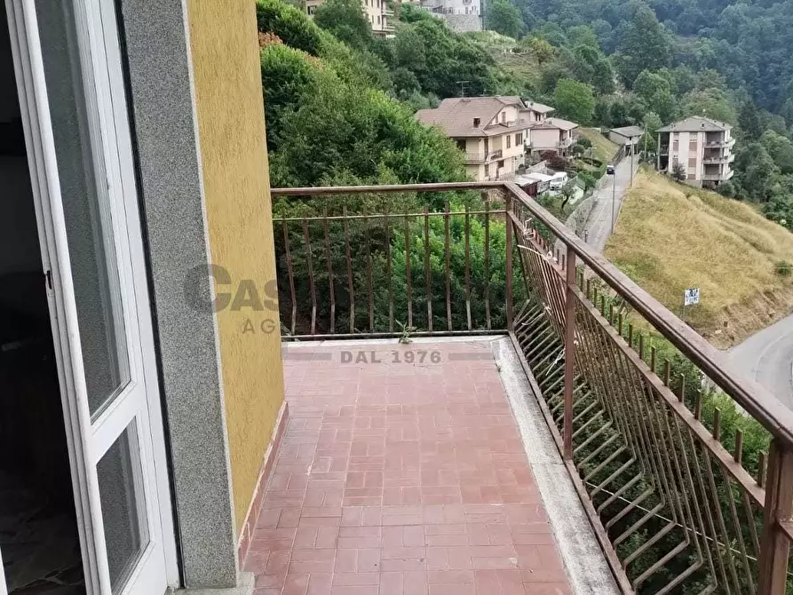 Immagine 16 di Quadrilocale in vendita  in Via Marche 2 a Corna Imagna