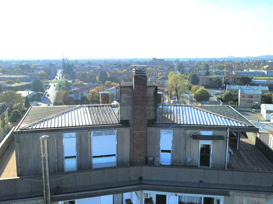 Immagine 24 di Attico in vendita  in Via Roma 80 a Ponte San Pietro