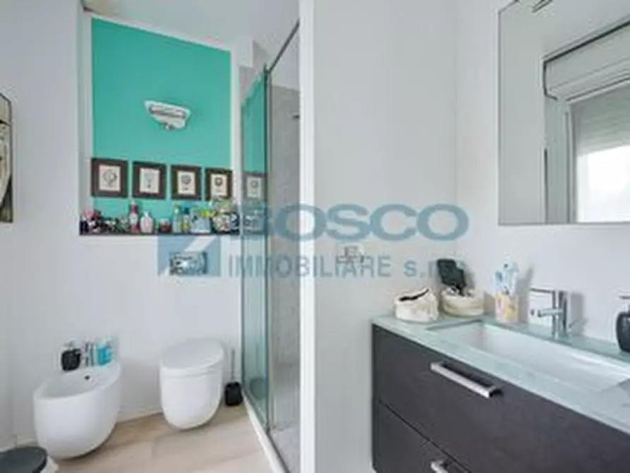 Immagine 58 di Pentalocale in vendita  in Costa di Murlo a La Spezia