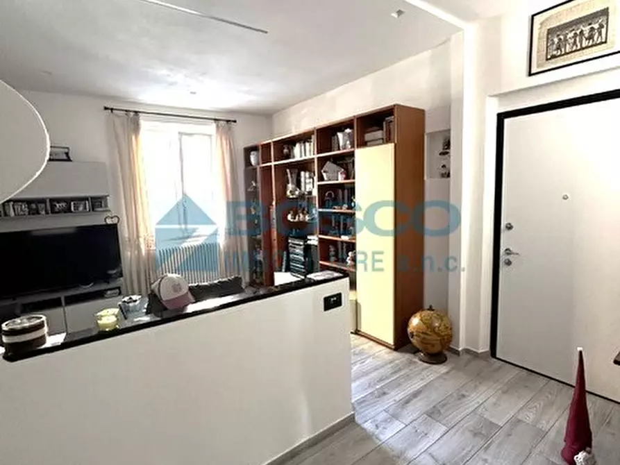 Immagine 3 di Pentalocale in vendita  in Via Paverano 45 a La Spezia