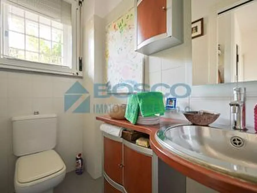 Immagine 61 di Pentalocale in vendita  in Costa di Murlo a La Spezia