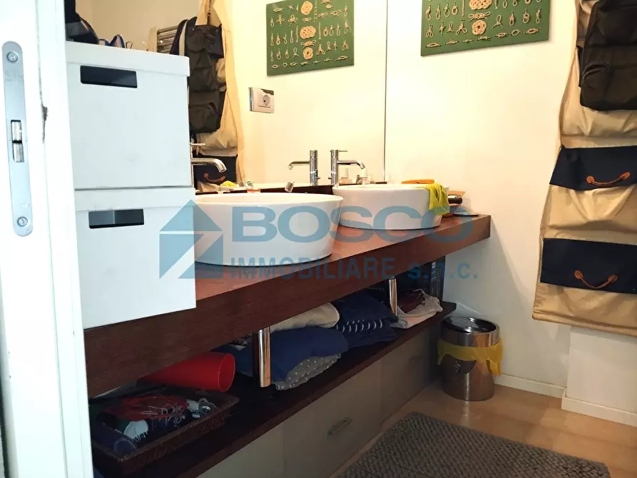 Immagine 15 di Pentalocale in vendita  in Costa di Murlo a La Spezia