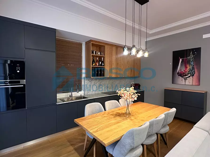 Immagine 2 di Pentalocale in vendita  in Piazza Garibaldi a La Spezia