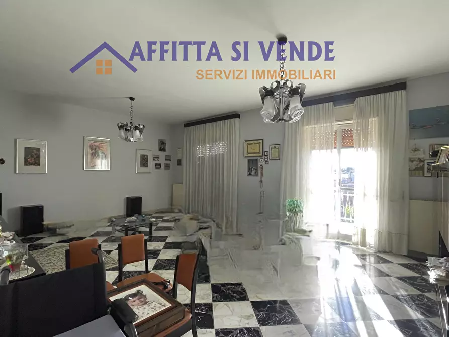 Immagine 13 di Pentalocale in vendita  in Via Paternò 81 a Siracusa