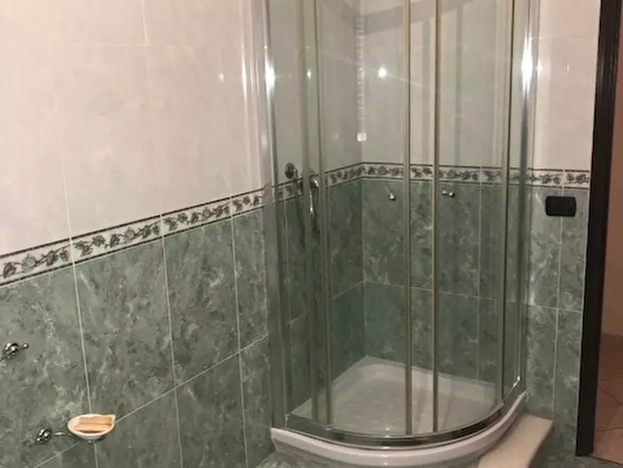 Immagine 10 di Quadrilocale in vendita  in Via Rosario Gagliardi a Siracusa