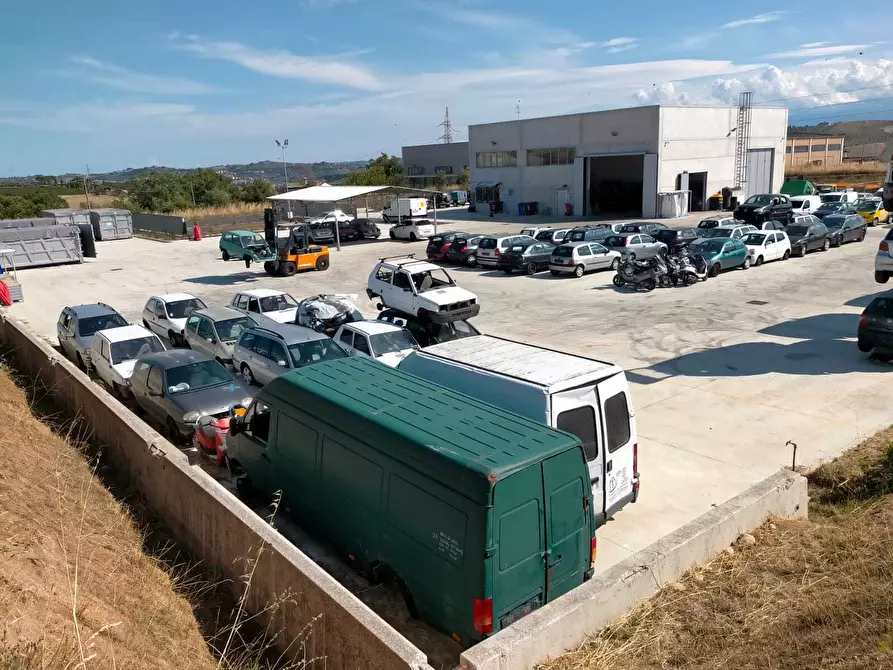 Immagine 26 di Attività artigianale in vendita  in città sant'angelo a Chieti