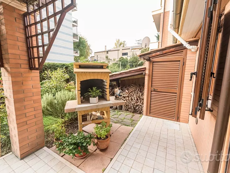 Immagine 3 di Villa in vendita  a Pescara