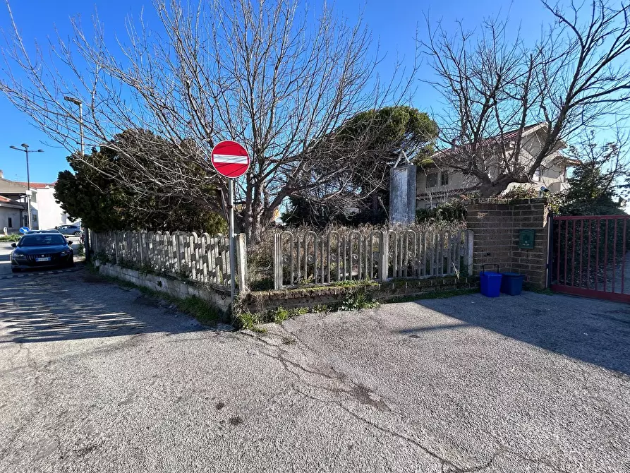 Immagine 5 di Rustico / casale in vendita  a Pescara