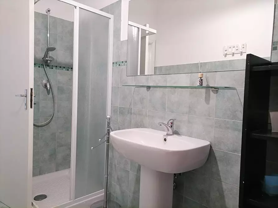 Immagine 17 di Stanza singola in affitto  a Pescara