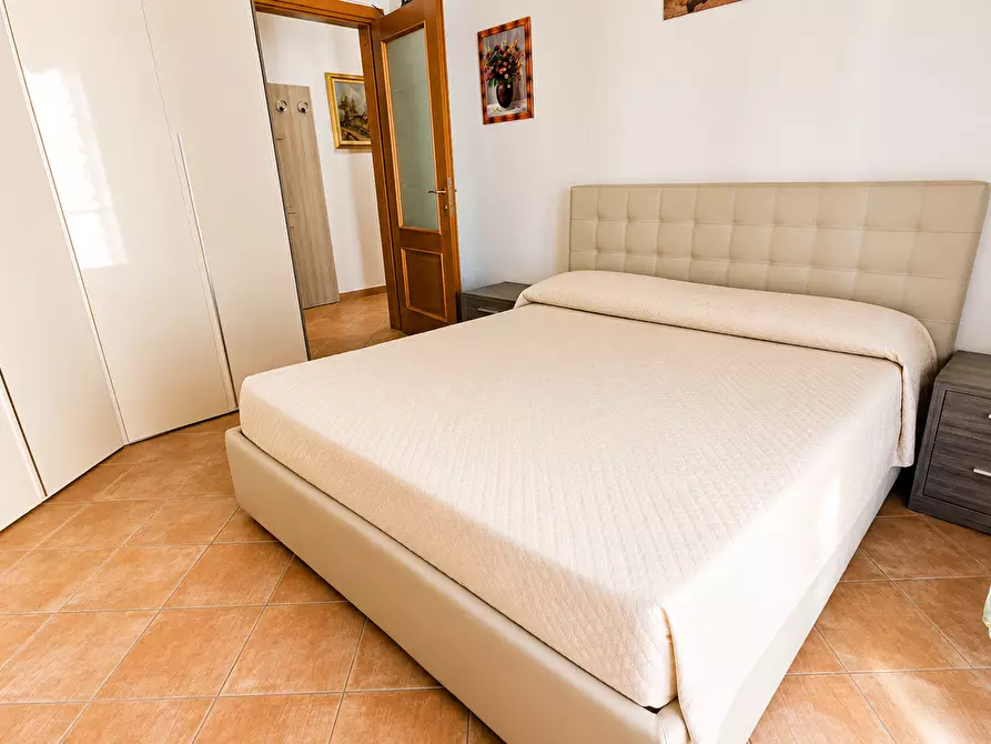 Immagine 17 di Trilocale in vendita  a Rapallo