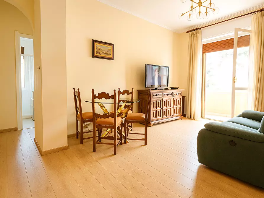 Immagine 11 di Bilocale in vendita  a Rapallo