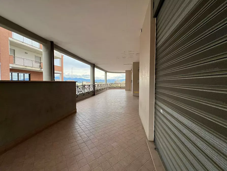 Immagine 3 di Locale commerciale in affitto  a Fiano Romano