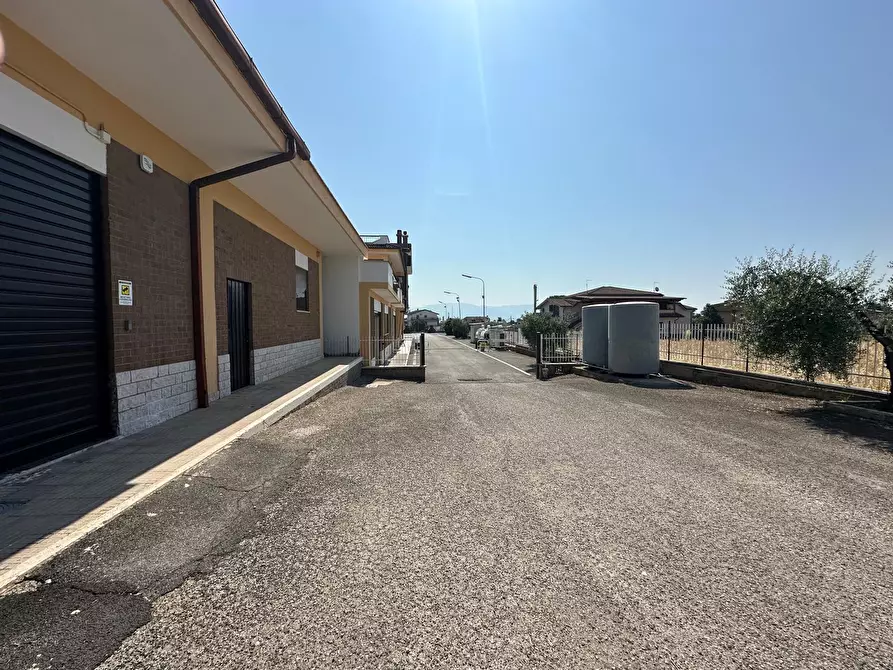 Immagine 2 di Capannone industriale in affitto  a Fiano Romano