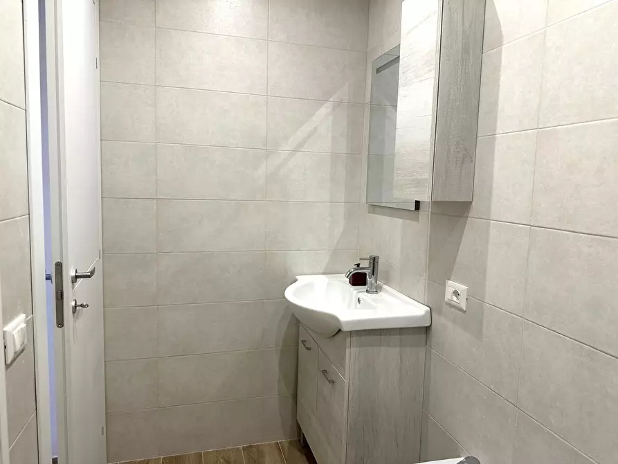 Immagine 11 di Trilocale in vendita  in Via Tiberina 13 a Castelnuovo Di Porto