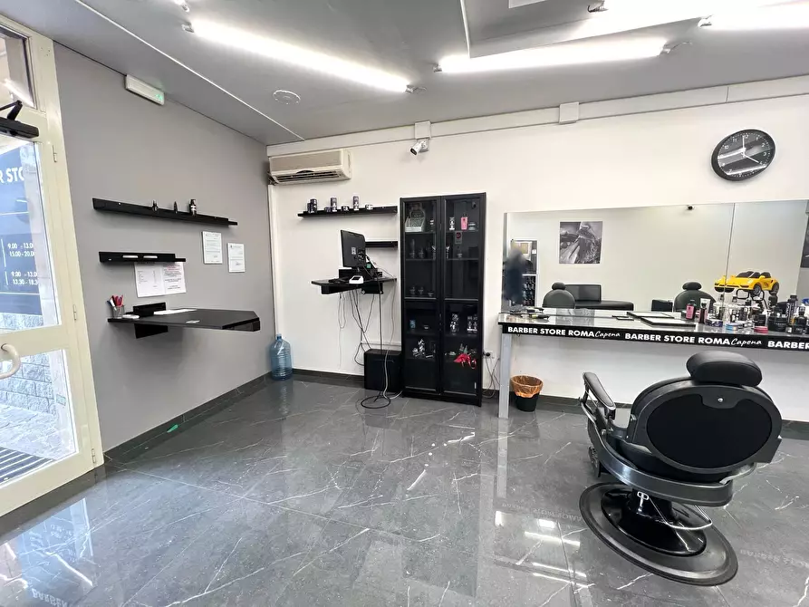 Immagine 6 di Attività commerciale in vendita  in Via Provinciale Capena 31 a Capena