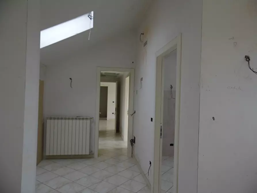 Immagine 5 di Attico in vendita  in Strada Carignano 25 a Moncalieri