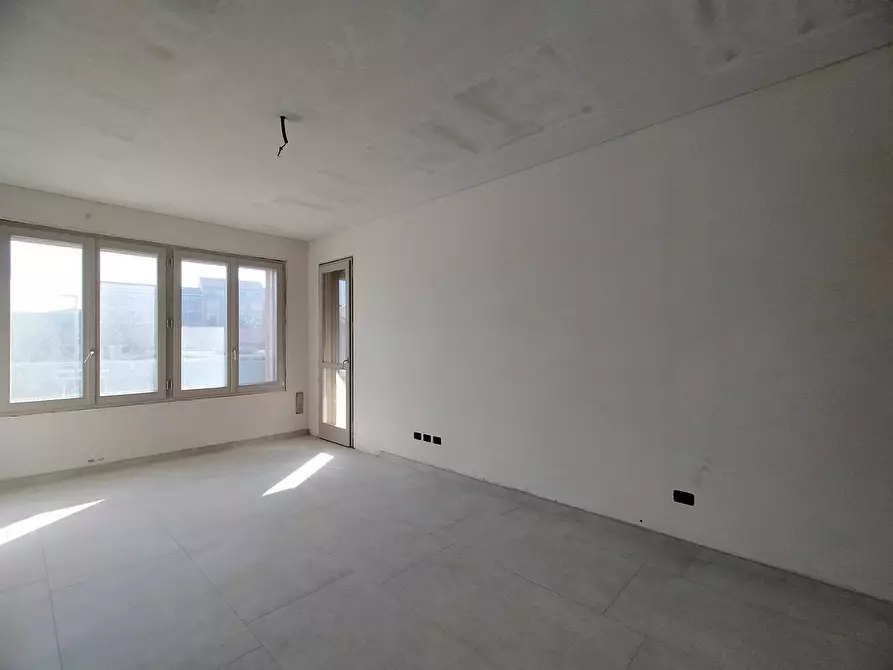 Immagine 17 di Quadrilocale in vendita  in Via Pietro Cossa 105 a Torino