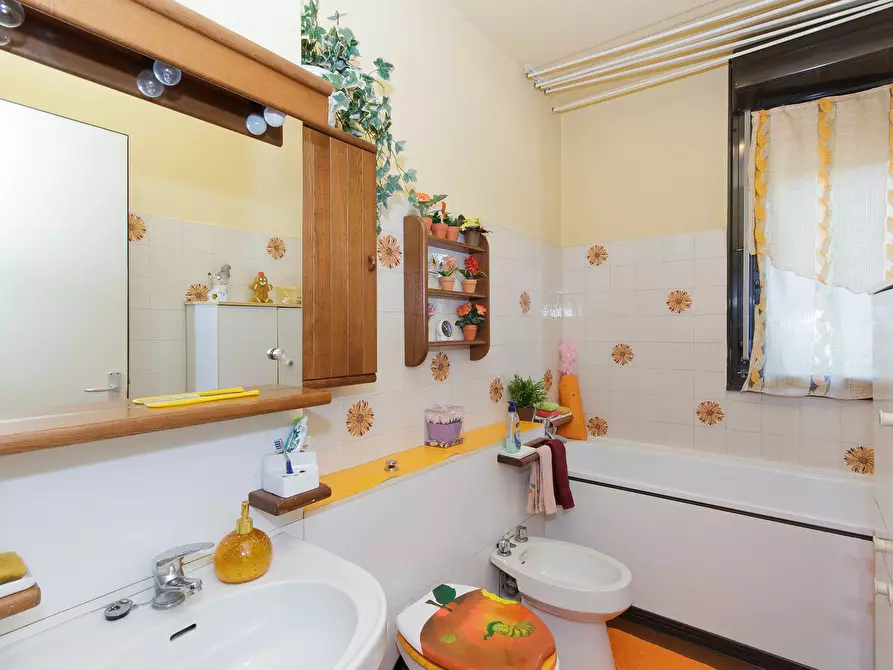 Immagine 11 di Quadrilocale in vendita  in Corso Martin Luther King 15 a Grugliasco