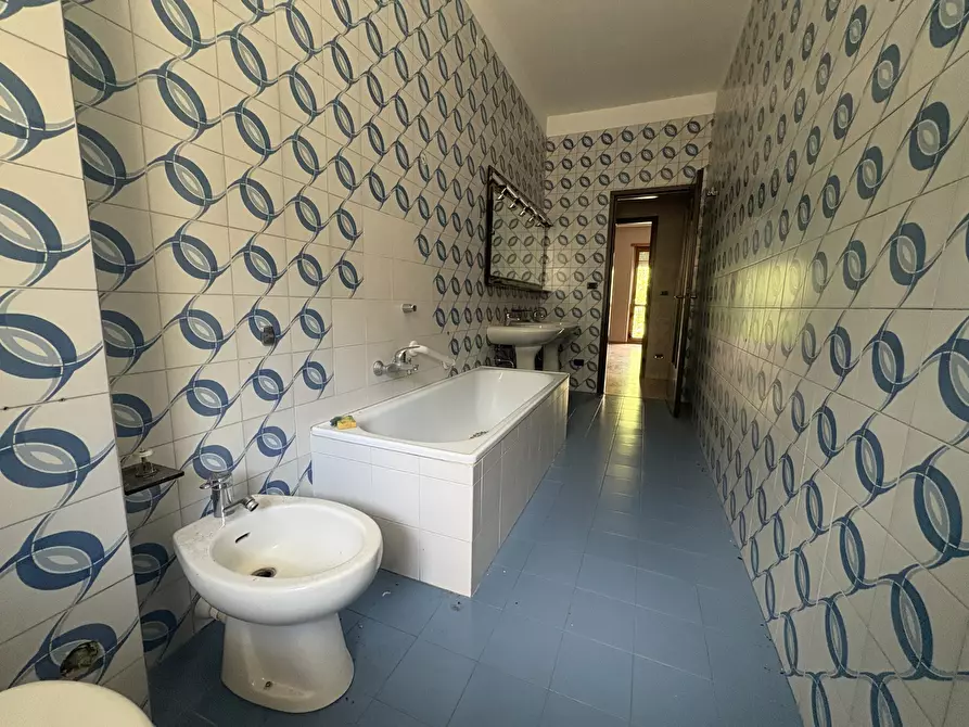 Immagine 19 di Quadrilocale in vendita  in Corso Monte Cucco 73 a Torino