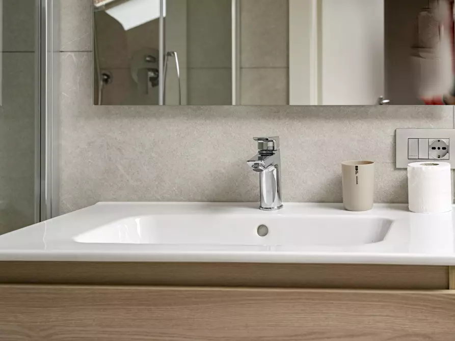 Immagine 26 di Mansarda in affitto  in strada ponte verde 5/10 a Torino