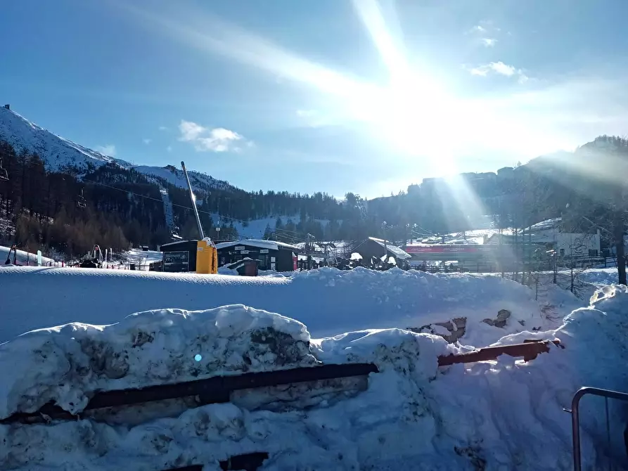 Immagine 28 di Trilocale in vendita  in Via del Colle 5252 a Sestriere