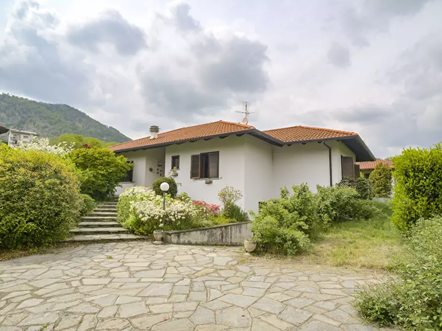 Immagine 8 di Villa in vendita  in Via Loreto 86 a Lanzo Torinese
