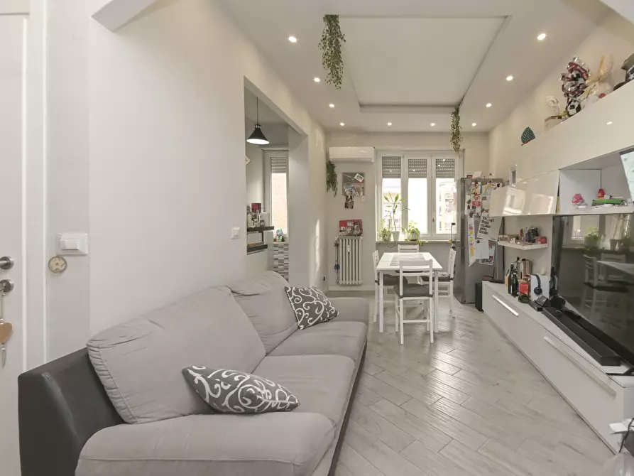 Immagine 14 di Bilocale in vendita  in via umberto giordano 8 a Nichelino