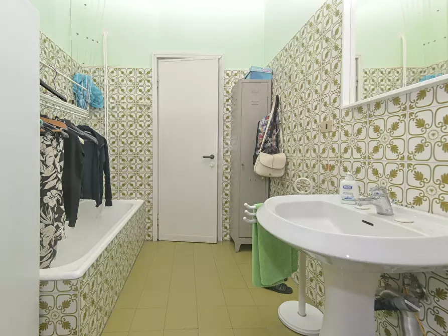 Immagine 25 di Ufficio in vendita  in Corso Monte Cucco 85 a Torino