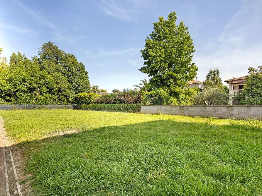 Immagine 4 di Villa in vendita  a Pisa