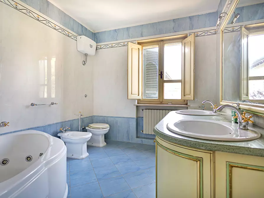 Immagine 24 di Villa in vendita  a Pisa