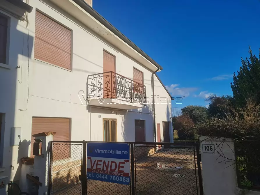 Immagine 1 di Porzione di casa in vendita  in Via Capo di Sopra 106 a Noventa Vicentina