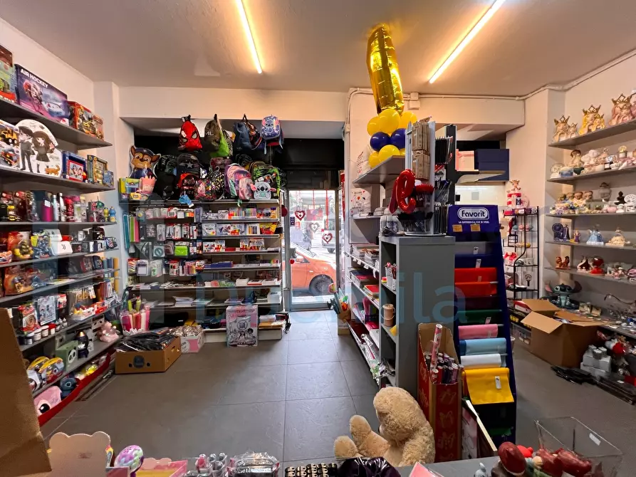 Immagine 12 di Attività commerciale in vendita  a Bologna