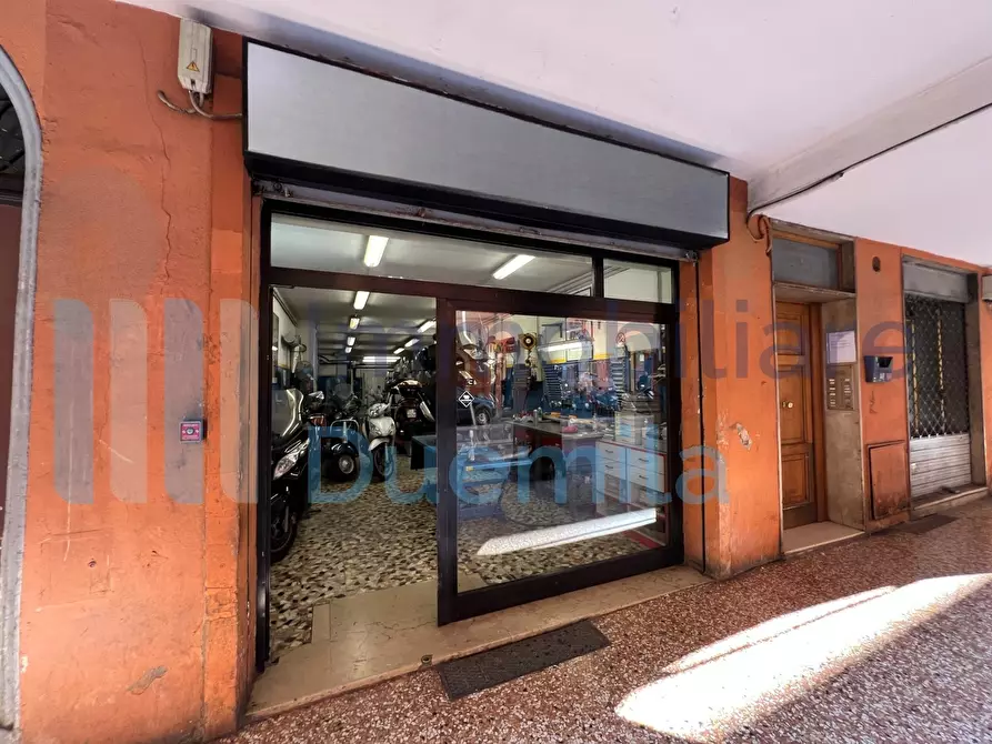 Immagine 18 di Attività artigianale in vendita  a Bologna