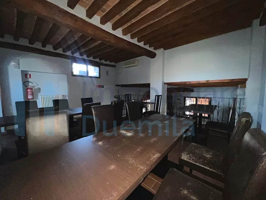 Immagine 25 di Locale commerciale in affitto  a Baricella