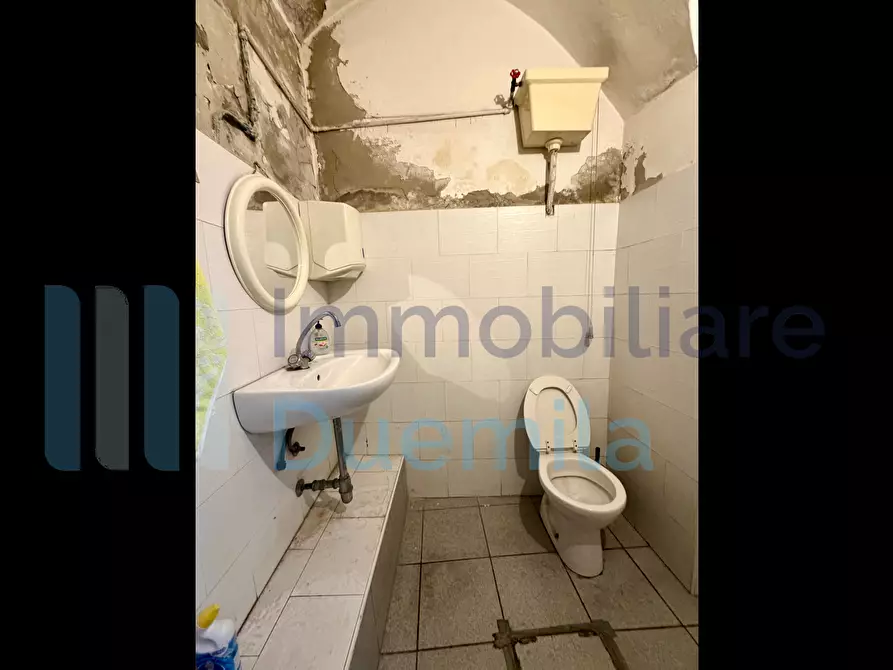 Immagine 20 di Attività commerciale in vendita  a Bologna