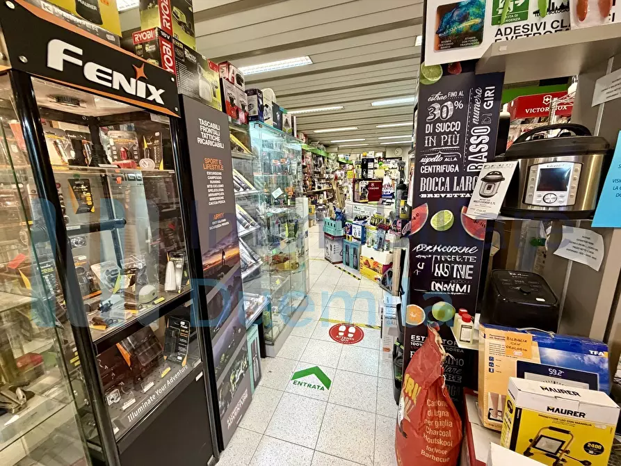 Immagine 5 di Attività commerciale in vendita  a Bologna