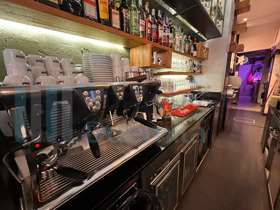 Immagine 8 di Bar / Ristorante in vendita  a Bologna