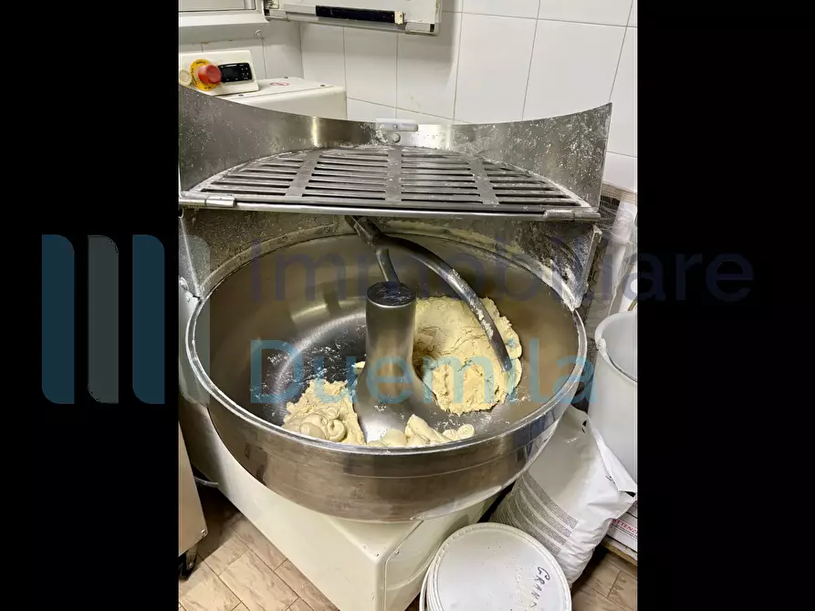 Immagine 4 di Attività artigianale in vendita  a San Giorgio Di Piano