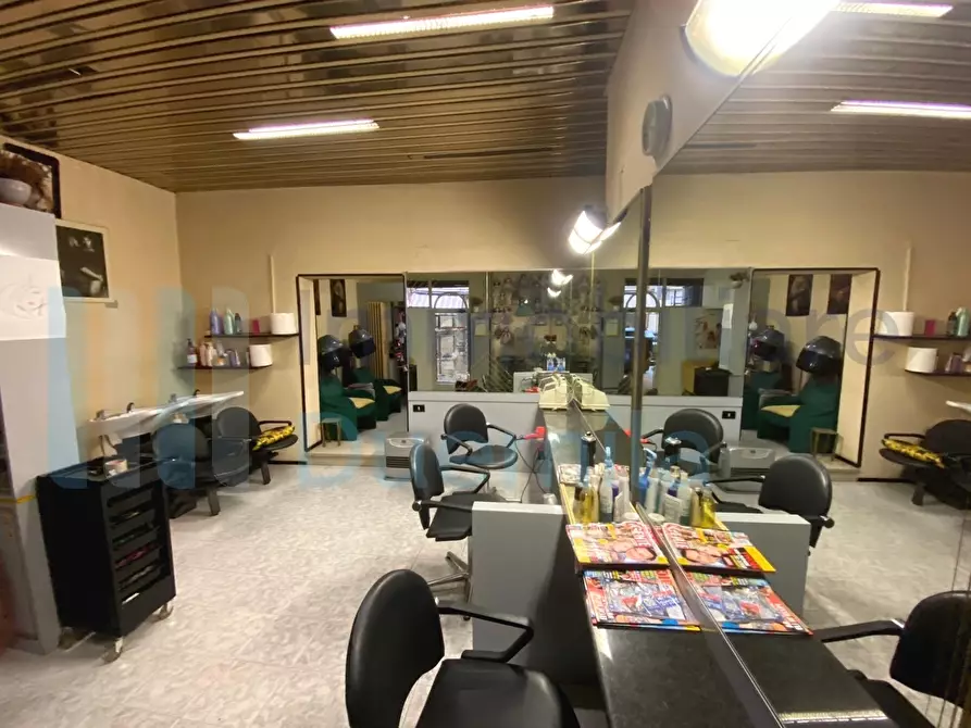 Immagine 3 di Attività artigianale in vendita  a Bologna