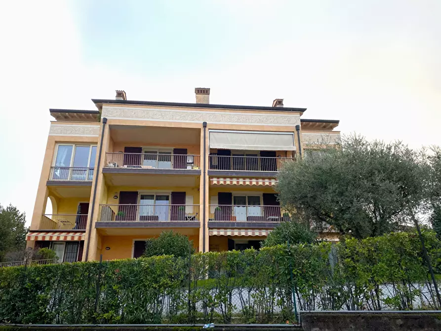 Immagine 10 di Bilocale in affitto  a Desenzano Del Garda