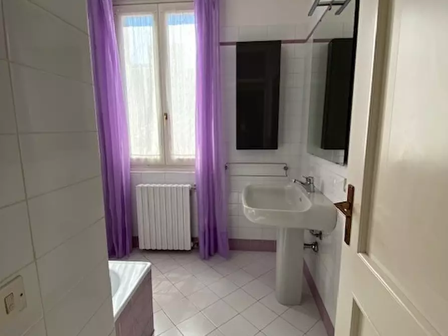 Immagine 12 di Quadrilocale in affitto  in Via Annunciata 9 a Desenzano Del Garda