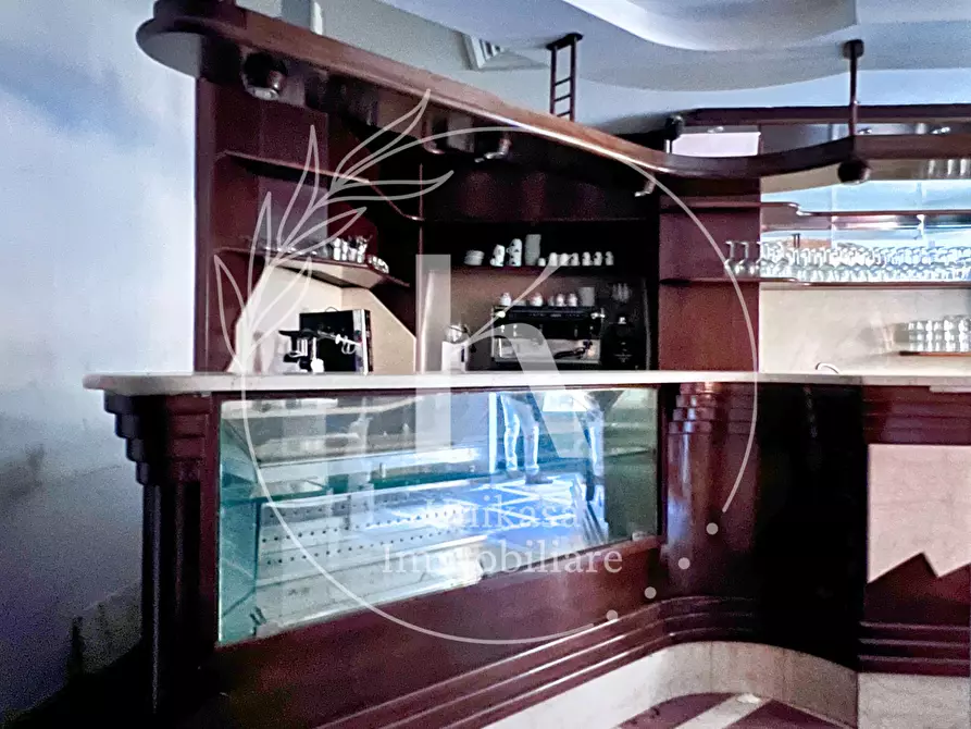 Immagine 7 di Locale commerciale in affitto  in corso italia a Savona