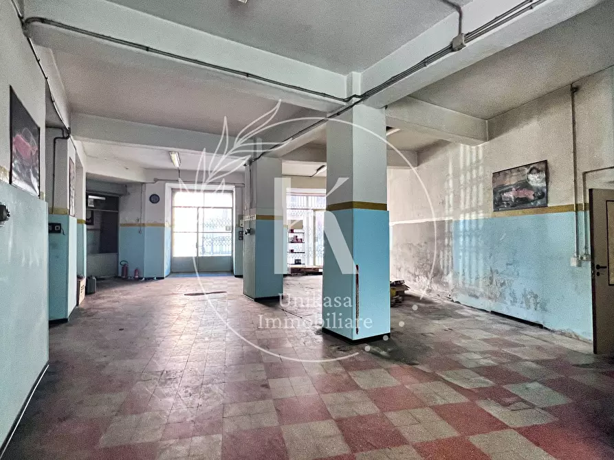 Immagine 9 di Locale commerciale in vendita  in Corso Vittorio Veneto a Savona